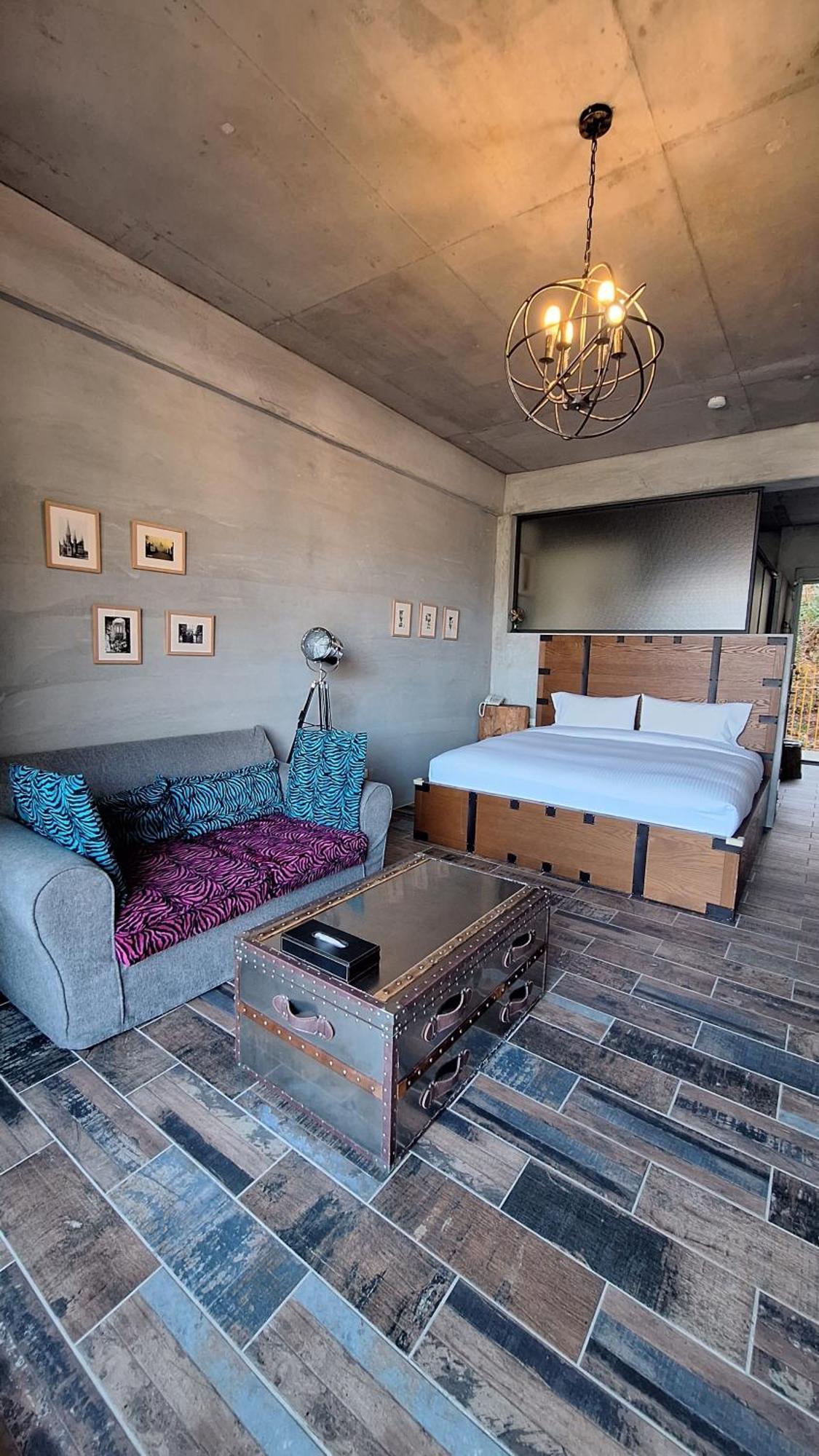 Moose & Squirrel Bed & Breakfast Renai Exterior foto